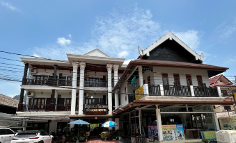 Domon Riverside Hotel
