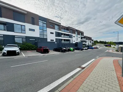 Calm & Modern Flat + Free Parking
