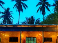 KM Pool Spa Resort Hotels near Nakhon Si Thammarat Airport