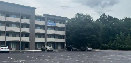 Studio 6 West Columbia, SC - Airport Отели в г. Спрингдейл