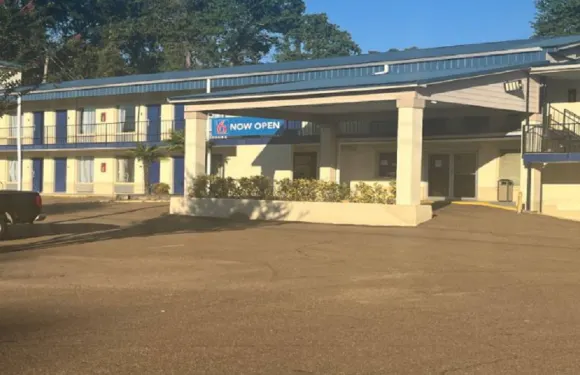 Motel 6 – 麥庫姆, 密西西比州