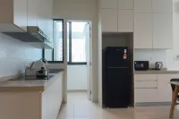 The M @ Medini Macrolink - New
