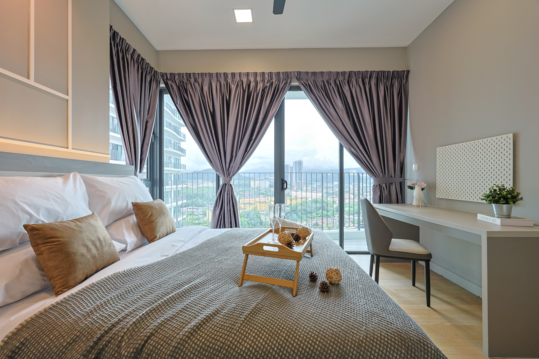 DAAH6 Elegant Skyline Suite @ Datum Jelatek near KLCC Hotels in Ampang
