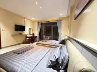 The Ray Hotel & Apartments