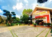 Khách sạn Bảo Lộc Garden - Bãi đậu xe