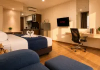 Studio Aston Residence 0310 City View - Balkon