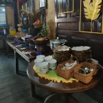 Yoschi's Hotel