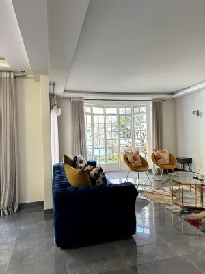 Luxurious Messe Luxe 4-bed Apartment CBD - Condos