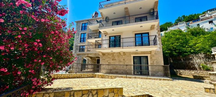 Sunny Bay Apartments Hotels in Budva
