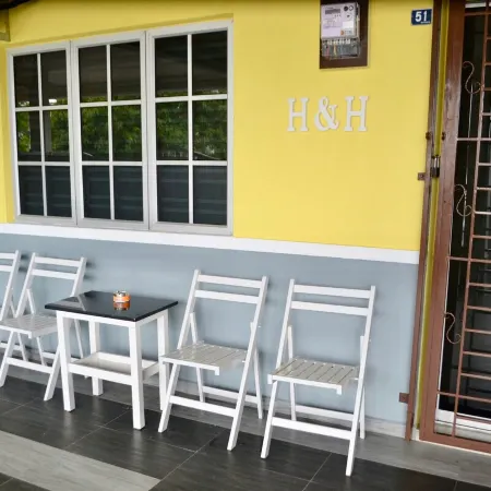 H&H 2 【Karaoke•16 pax•Game•Landed House】by Sakura Homestay