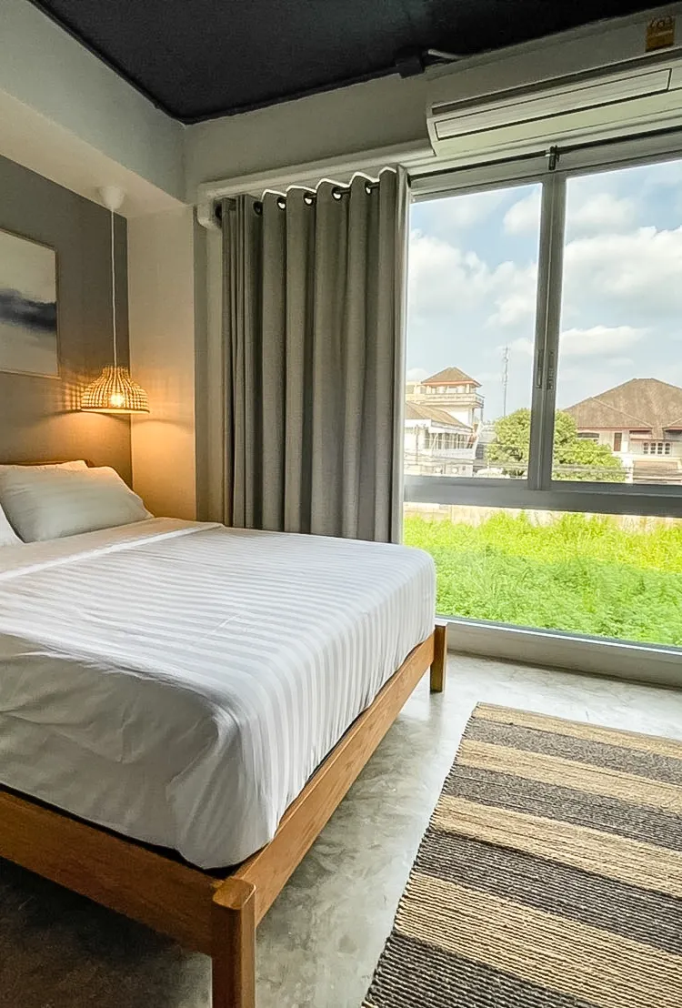 Suite Queen Bed