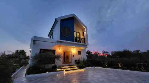 Nest Scape Blu Pool Villa 50m to beach in Cha-am