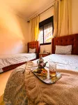 Chez Mams Guest House - Private Rooms in a Resort-Style Apartment Complex - Gym