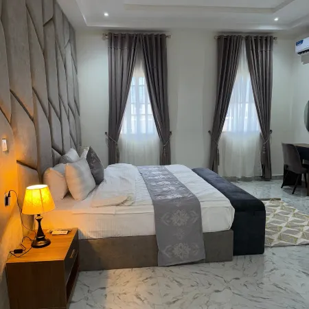 City king hotel and Towers