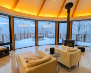 The Karuizawa Panoramic Villa – Sky Retreat (pets ok, sauna available) - parking