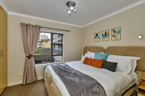 Perfect10 Sandton Apartments at Westpoint - Rooftop Pools
