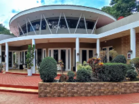 RedDoorz @ Alejandros Suites & Venue Hoteles en Bukidnon