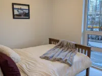 Modern 2 Bed Condo with AC and Parking Hotels near Chinatown