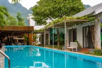 Commander Lodge Hotels in Sơn Trạch