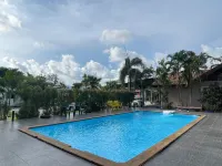 Oh taley resort Hotels near Ban Phe Pier