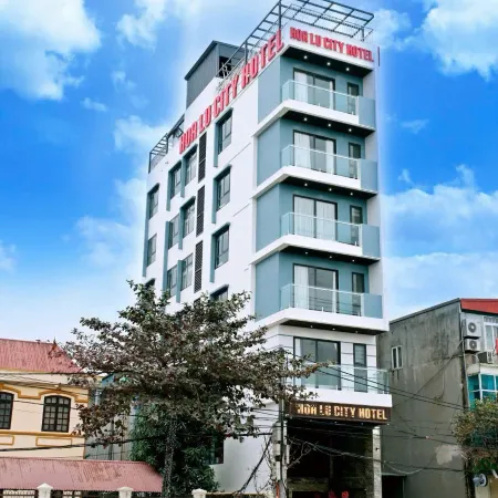 Hoa Lu City Hotel -  Ancient Town, Ninh Binh Отели рядом с достопримечательностью «Гора Нон Нуок»