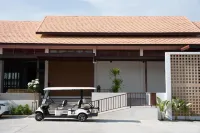 NaturalBeach Hotels near Wat Saeng Raeng