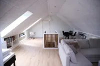 The Wild Swan - Stort hus med mange sengepladser i Odense / Gratis parkering Hotels in Martofte