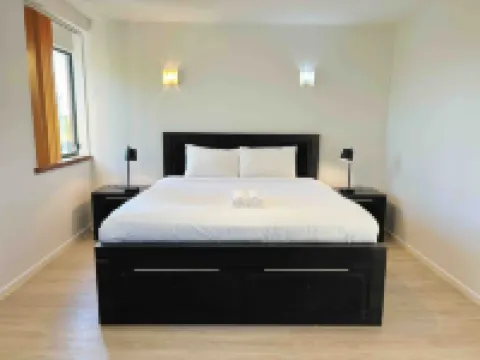 Tropical escape in central location/Entire house