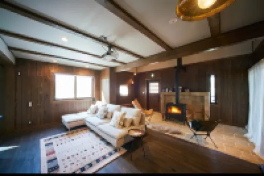 Slow House Niseko with Private Onsen