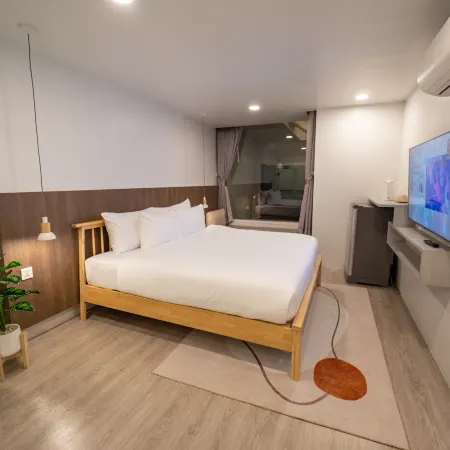 Ease Me Residence Отели рядом с достопримечательностью «Рынок Сантисук»