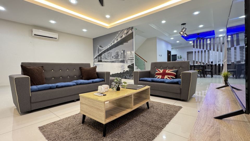 Taiping City Centre Landed Corner Lot for 12 Pax