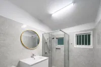 Modern 2BR in Highgate Hill near Brisbane CBD