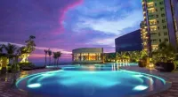 Borneo Bay City Balikpapan - piscine