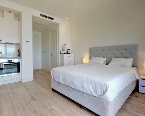 Waterfront Studio Apartment Lustica Bay Hotel a Cartolle