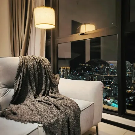 Urban Suites TWO or THREE bedroom by Annesui Cottage