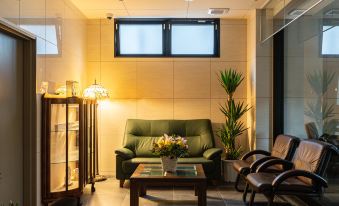 Akino Inn | Modern Japanese 2BR | 3 Min to Tengachaya Station | Direct Access to KIX | Near Namba