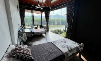 Nguyen Shack Retreat