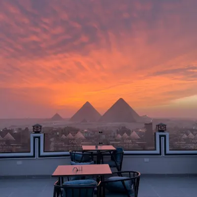 DAR Pyramids View Inn - Rooftop Hotels near Giza