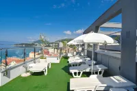 Hotel La Mer Hotels in Бечичі