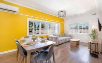 MetaWiseBnB | Cozy 2Bed Earlwood Near City&Airport Hotels in Hurstville
