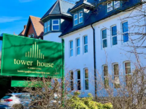 Gorgeous Family 2-Bed Apt w/ Free Gym & Parking