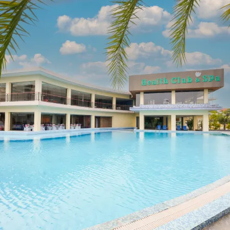Hotel Mechi Crown