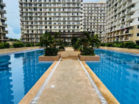 J&J Mactan Stays PS4, Netflix, Pool & PaidParking Hotels near SAEKYUNG VILLAGE 1