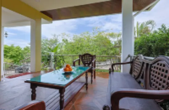 Dream Villa (1-bd house with a swimming pool)