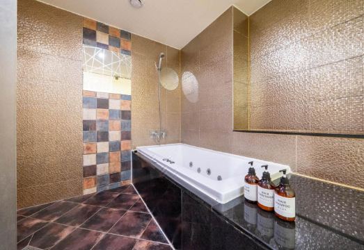 부천 상동 R호텔