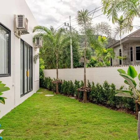 Relax Nai Yang beach pool Villas