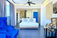 Phuket Moonlit Patong Bay Hideaway Hotel