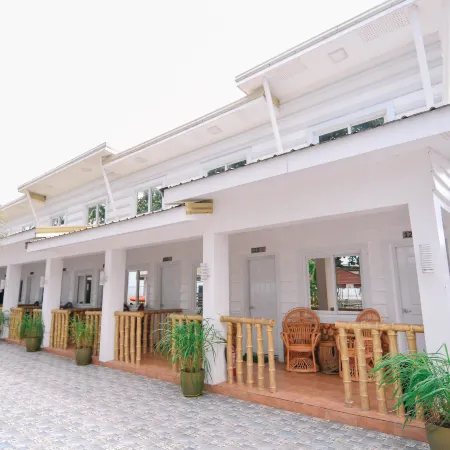Villa Excellance Beach & Wave Pool Resort - Suites & Villas