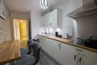FIve Star Rated Condo - Homestays