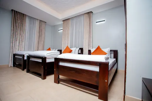 NGUCHIRO PALACE HOTEL - 2-Star